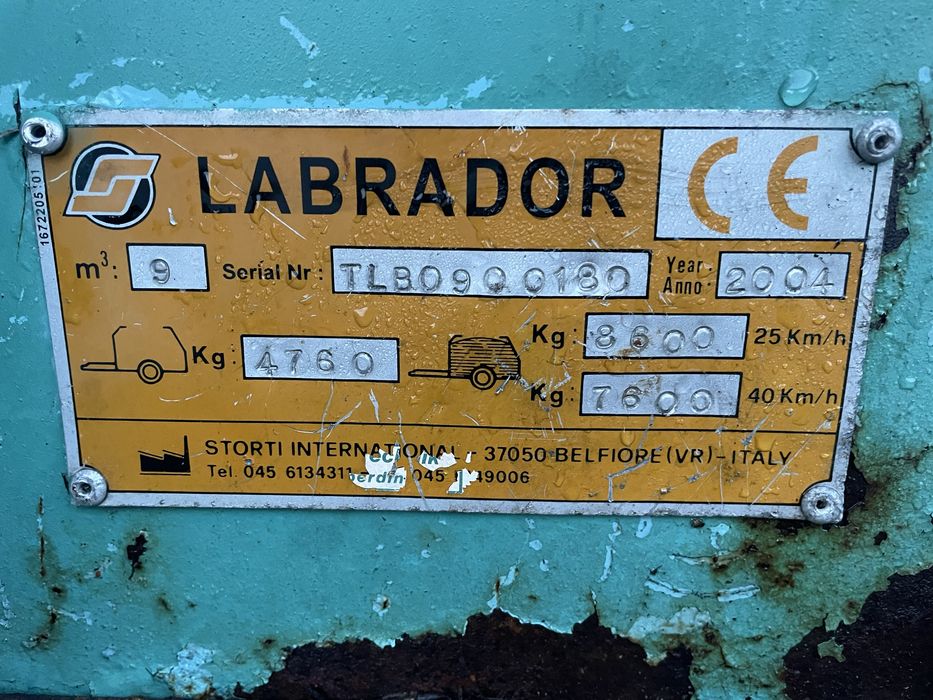 Продам кормозмішувач Walker Storti Labrador 9 m3