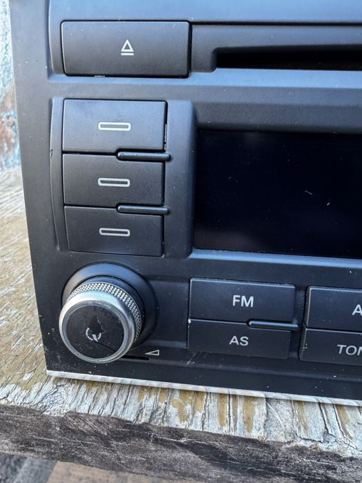 Автомагнитола штатная магнитола Audi A4 B7