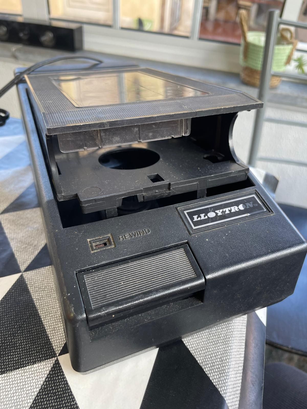 Rebobinador VHS LLOYTRON