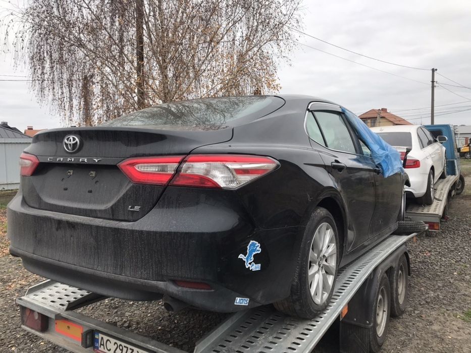 Крышка бампер фонари четверть   Toyota Camry 70