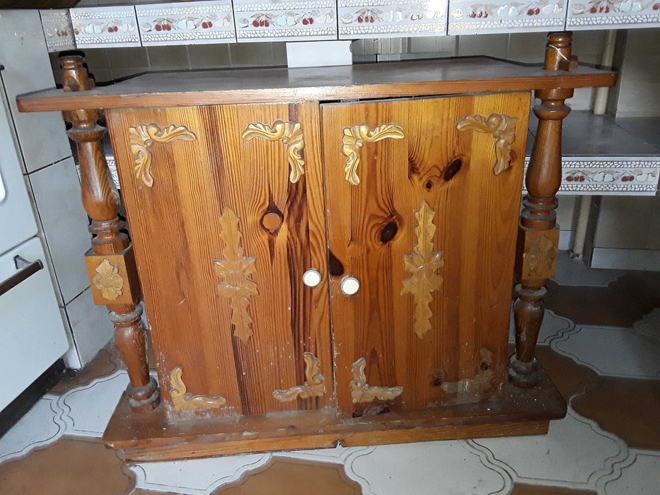 Meble z litego drewna  -  rzeźbione. Jeszcze tanie OKAZJA