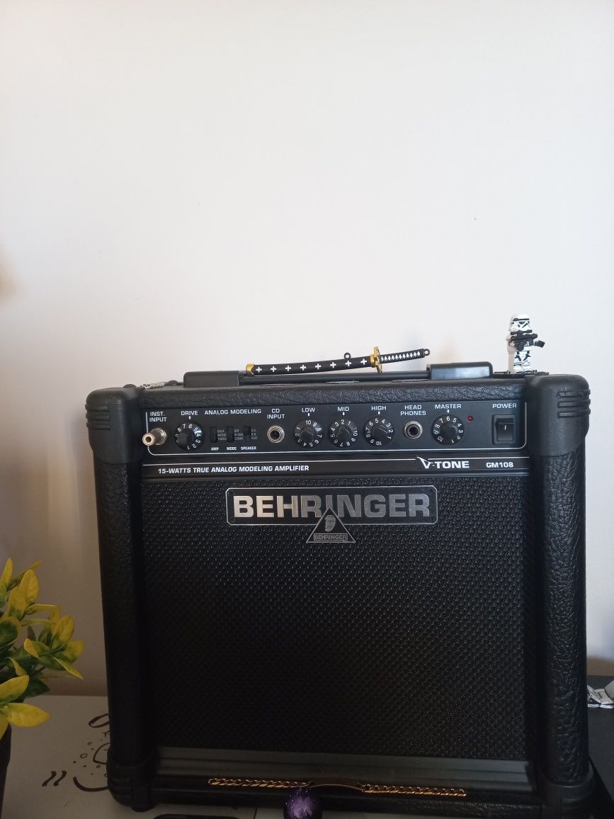 Amplificador behringer gm-108