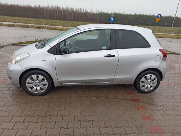 Toyota Yaris 1.4 D4D 90 km 2009 rok