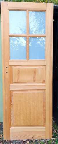 Drzwi drewiane wewnętrzne