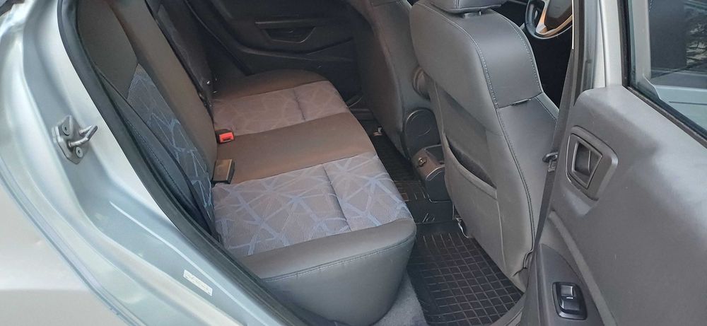 Ford Fiesta 1.6 Автомат 2011 року в гарному стані