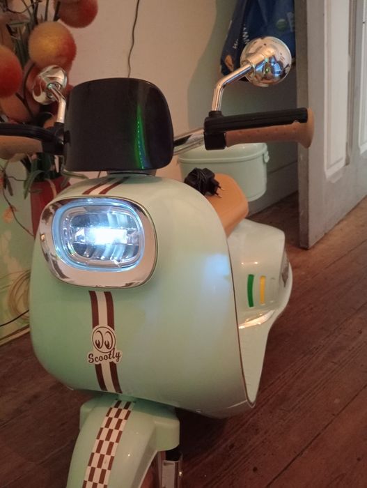 Vespa para criança venda ou troca por bicicleta