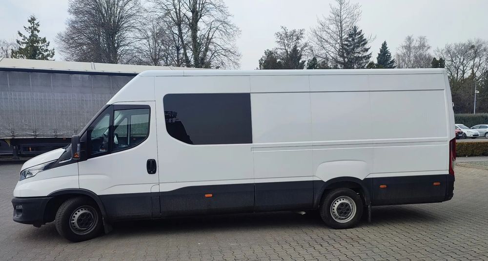 Iveco Daily automat BRYGADA zarejestrowany  Iveco Daily 35S16A8V brygadowy 7 osobowy