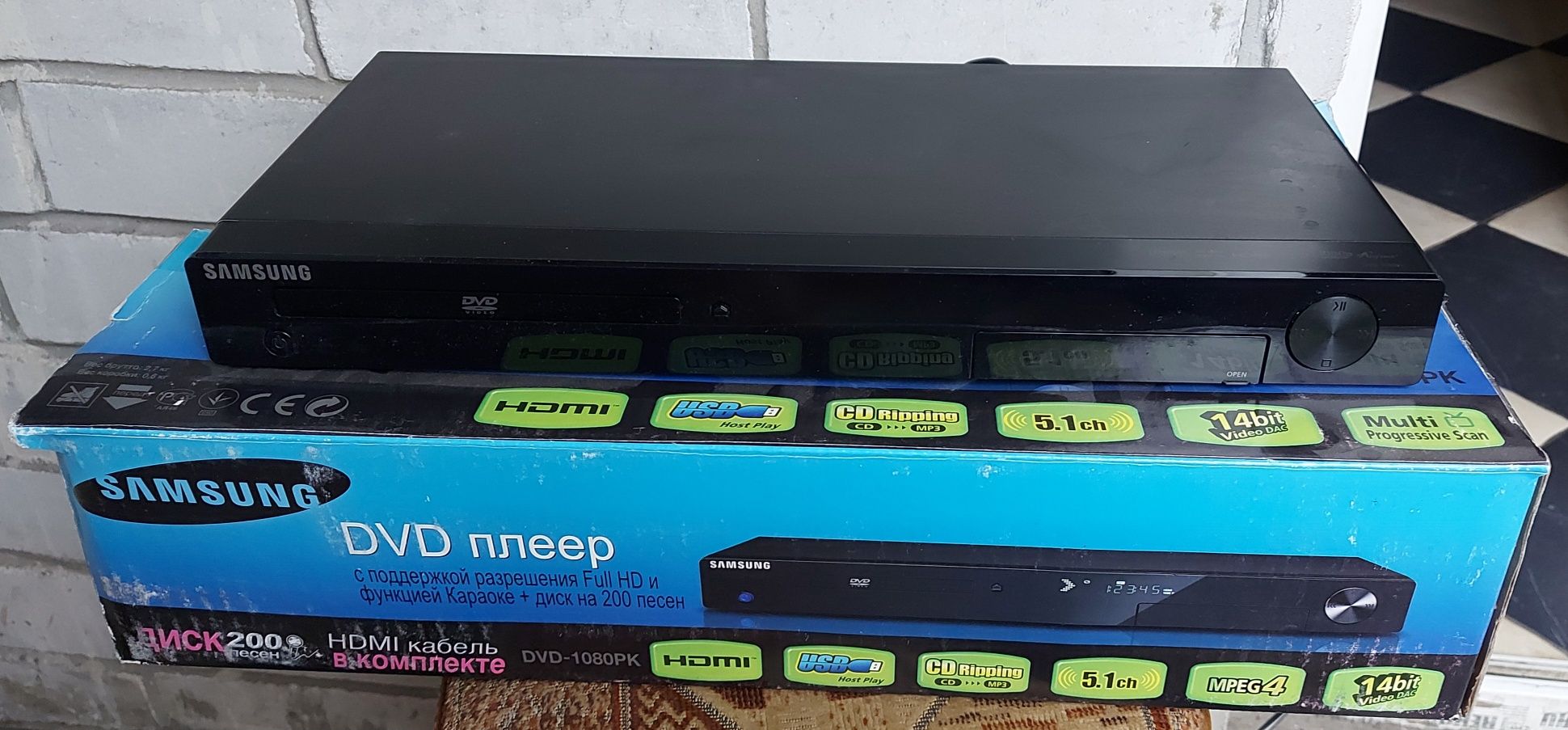 DVD-плеер Samsung DVD-1080PK.