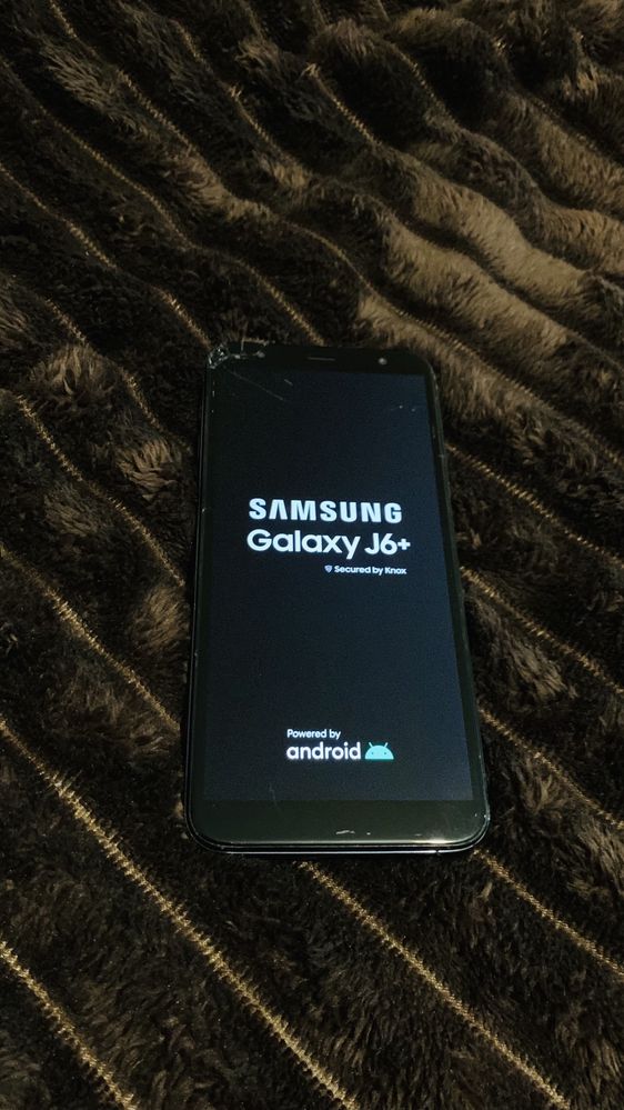 Мобільний телефон Samsung Galaxy J6+ 3/32GB SM-J610