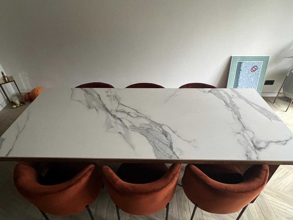 Gou-Gou Forms - Stół dębowy GOD z kamiennym blatem , Nowa polska marka