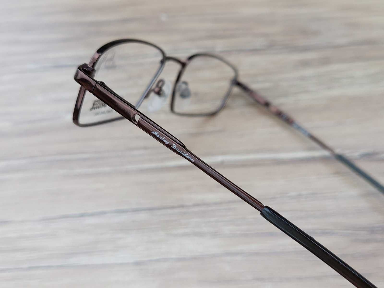 Brązowe metalowe okulary dla mężczyzn HD 225 od Harley-Davidson!