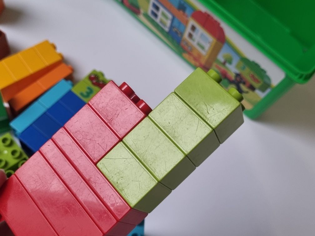 Lego Duplo 10572 uniwersalny zestaw z pojemnikiem