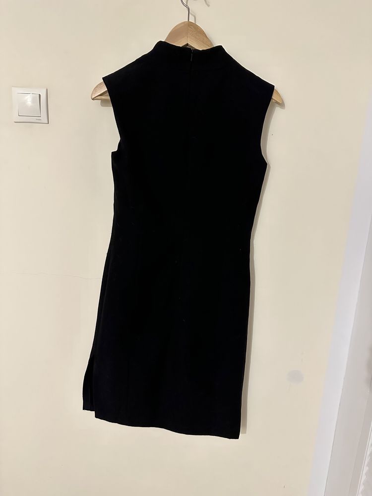 Sukienka czarna Claudia Schiffer