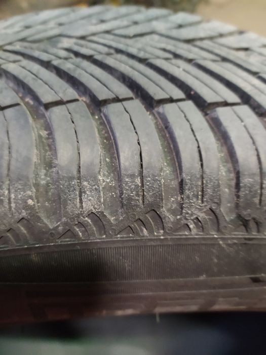 Opony wielosezonowe  Pirelli 4 szt