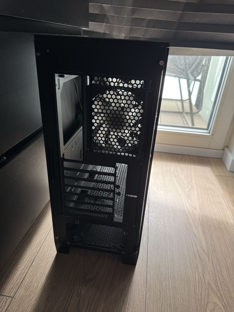 Obudowa MSI Mag Forge 320R Airflow ARGB