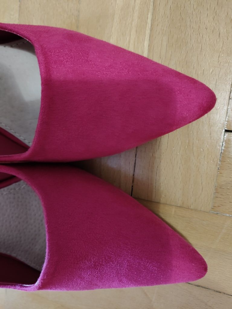 Czułenka damskie buty na obcasie