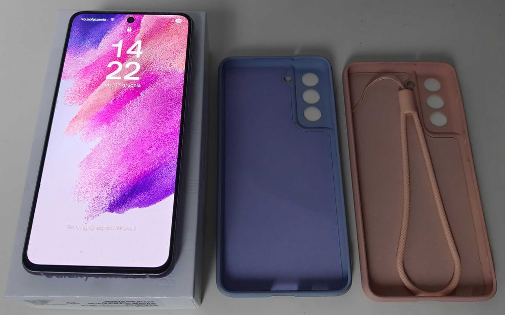 Samsung S21 FE 5G 128GB + 2x etui