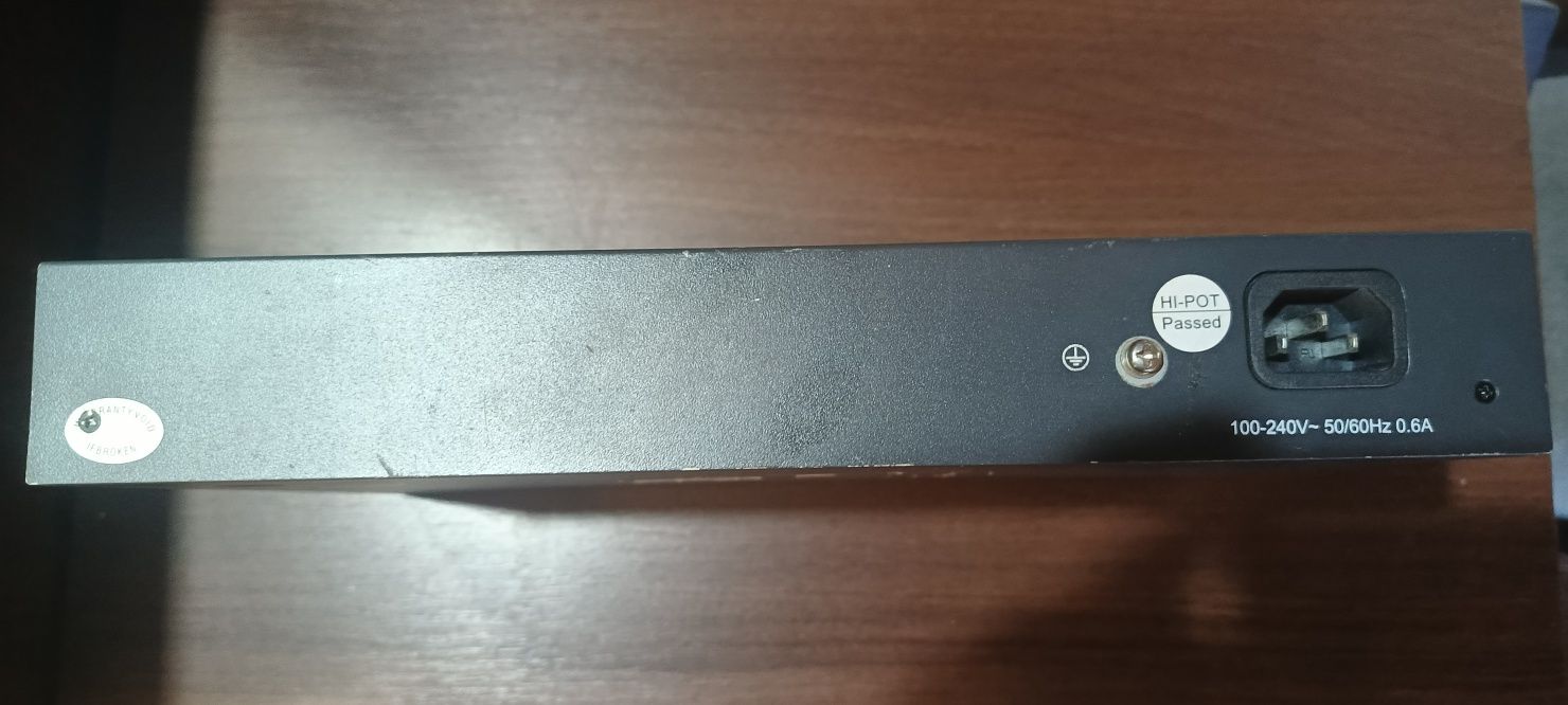 Продам свич TP link TL-SG3210 8 портов