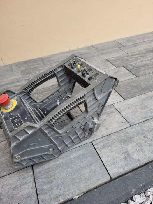 Sprzedam joystick do zwyżki yzki