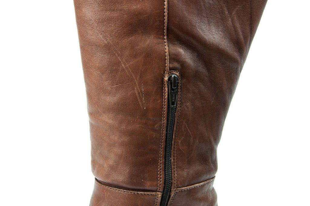 Buty Bullboxer kozaki na obcasie r.40 UŻYWANE