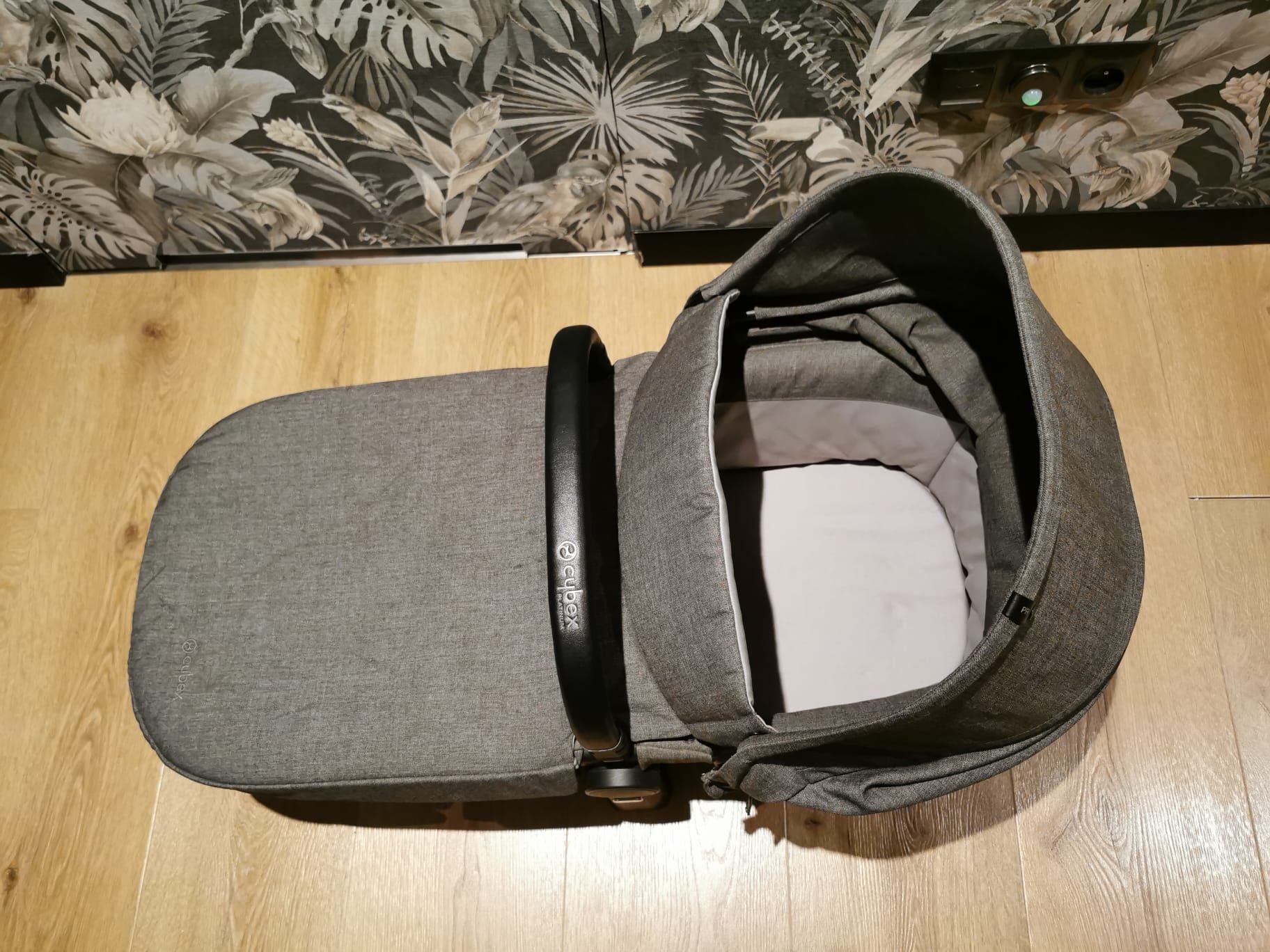 Cybex Priam Grey 2 w 1 (Lux Manhattan) - wózek