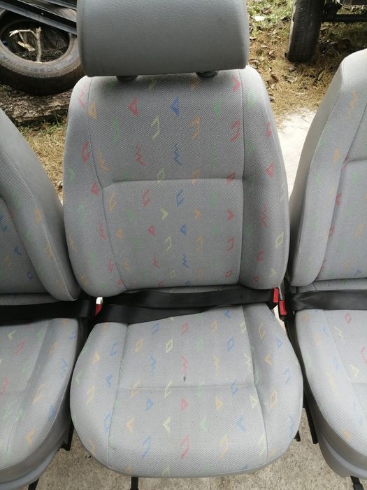 Продам сидушки в гарному стані