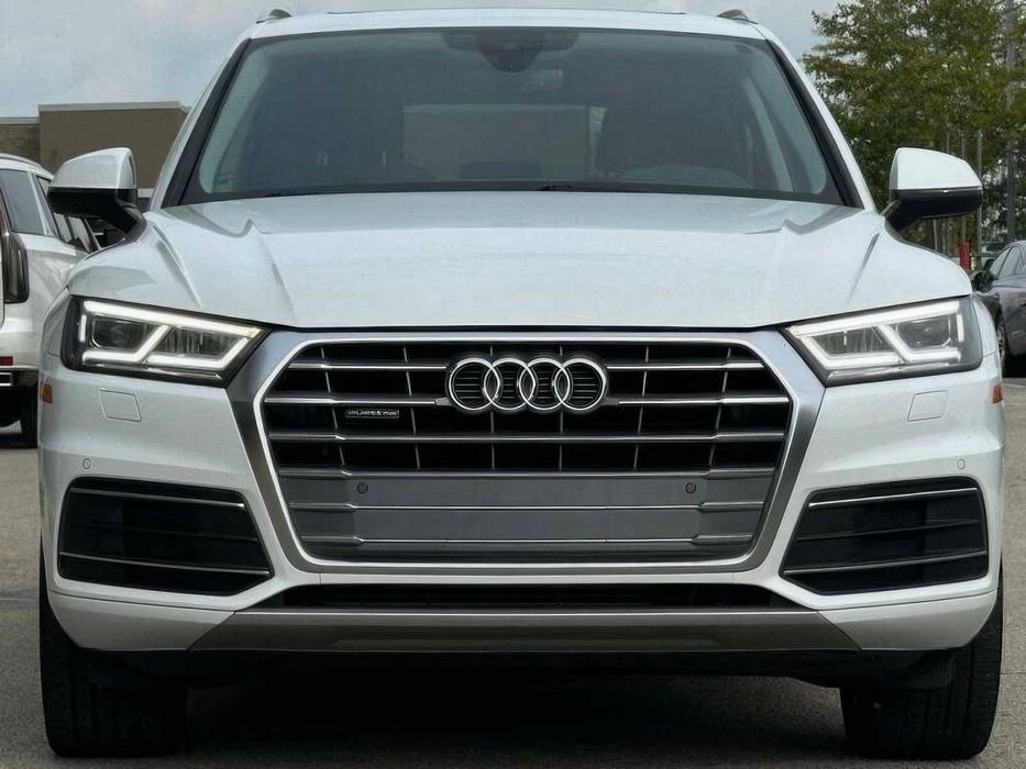 Audi Q5      2020