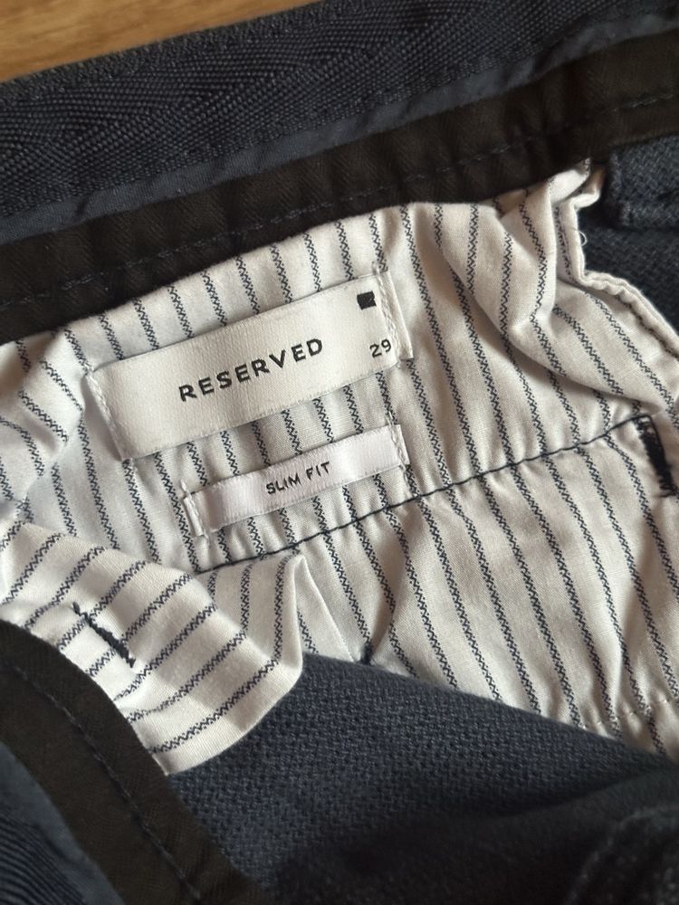 Spodnie eleganckie Reserved 29