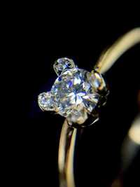 Золота каблучка з діамантом/Золотое кольцо с бриллиантом