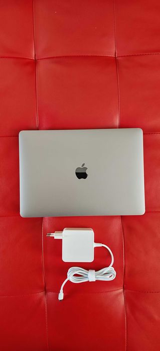 MacBook Air 13” | Apple M1 | 256 GB SSD | MacOs Tahoe