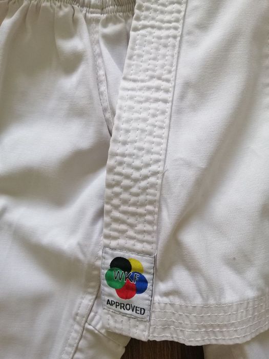 Кімоно для професійних занять карате