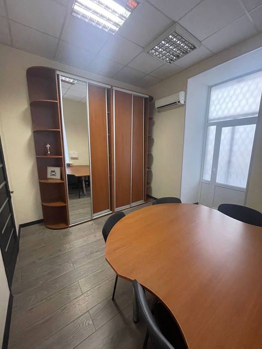 Здам 2 к.38 м.м.Університет,м.Вокзальна-8 хв.пішки