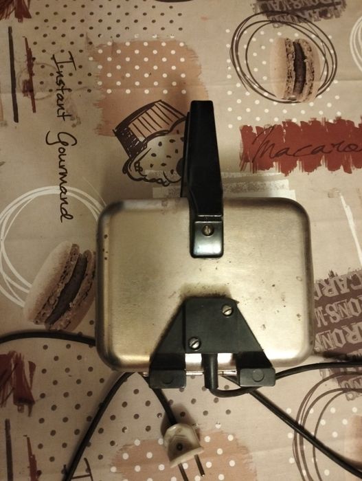 Ласунка электро вафельница