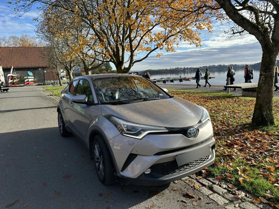 Toyota C-HR 1.8 Hybrid • Supreme Tech • Hak • JBL • 2018