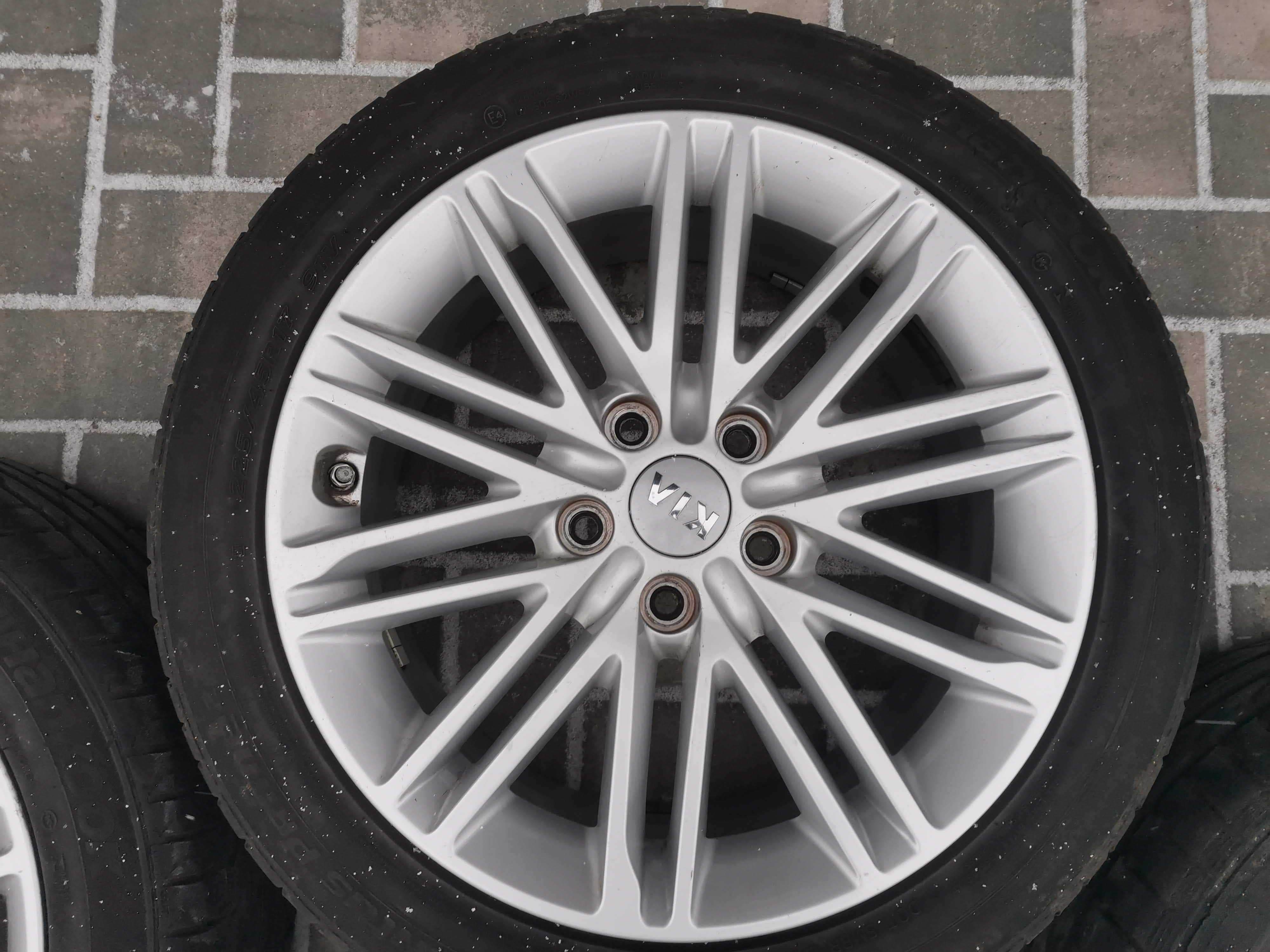 Felgi KIA CARENS Ceed Venga Soul Hyundai 7Jx17H2 5x114,3 ET50.5 TPMS
