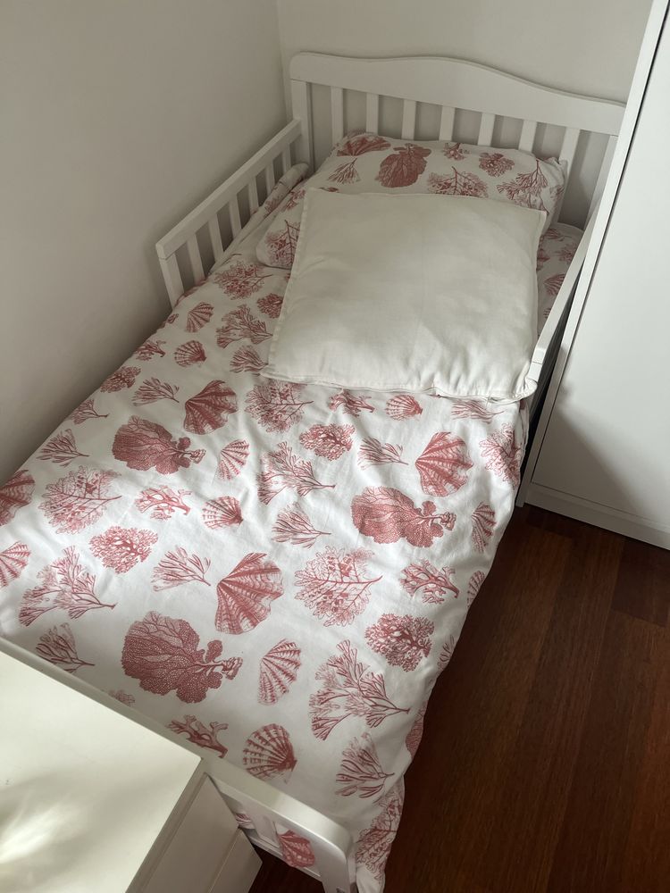 Cama infantil com colchão