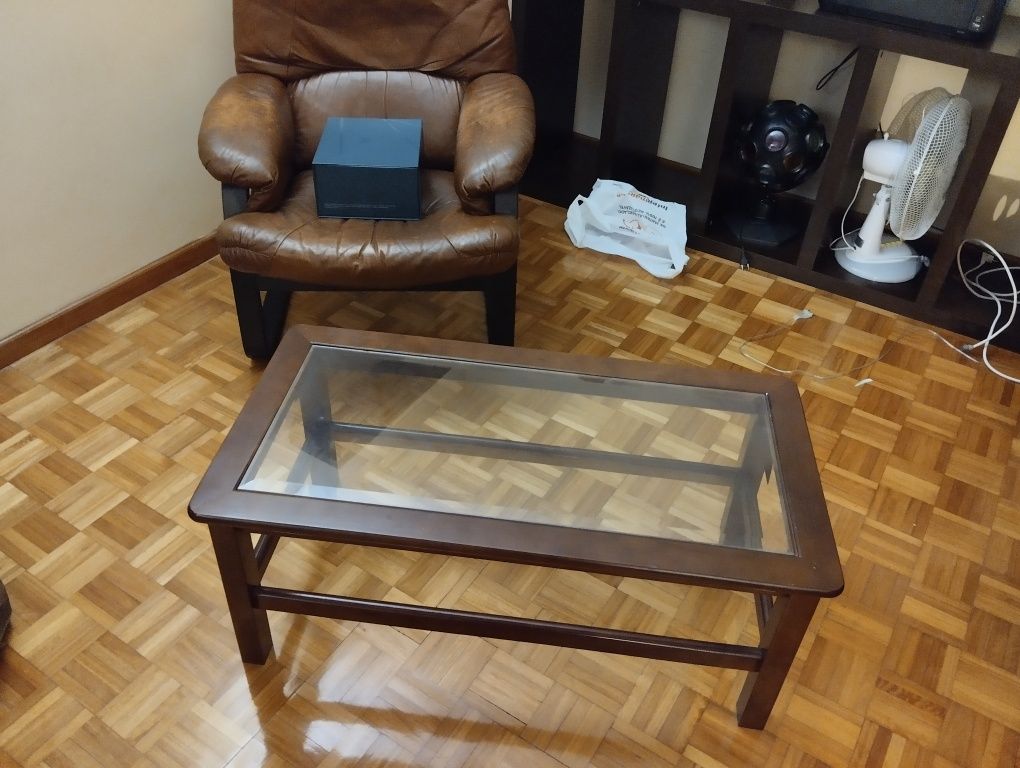 Mesinha com tampo vidro