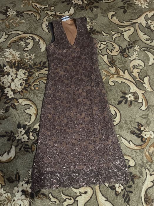 Гарне нарядне плаття з переливом. Гіпюр. Колір мокко, шоколад