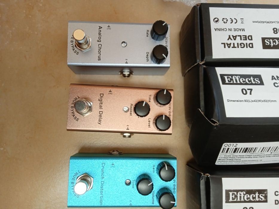 Продам гітарні педалі