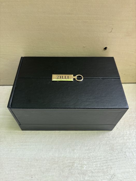 Коробка Zilli продам