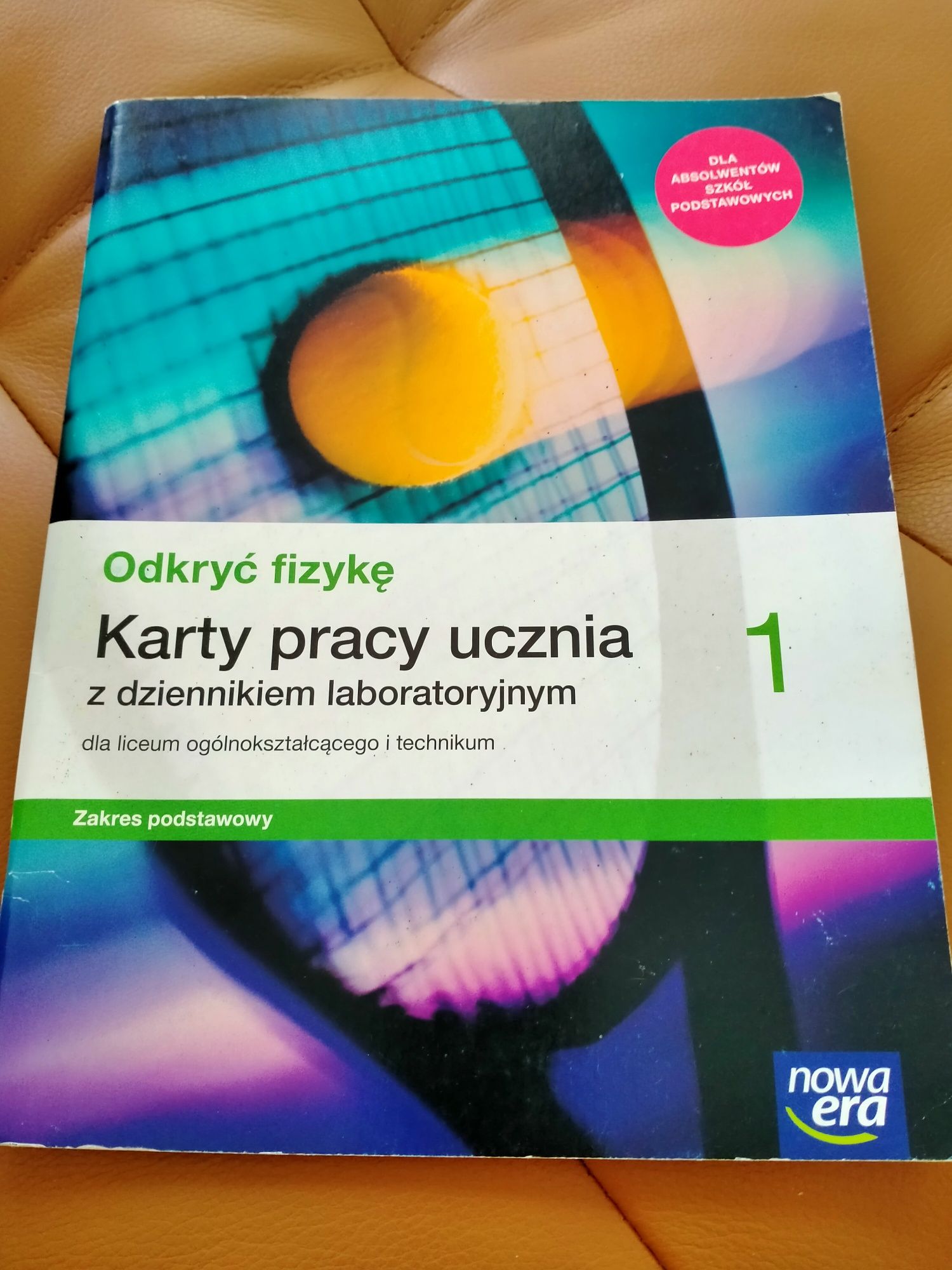 Sprzedam Ćwiczenia Karty pracy ucznia  z fizyki  Odkryć fizykę 1 .