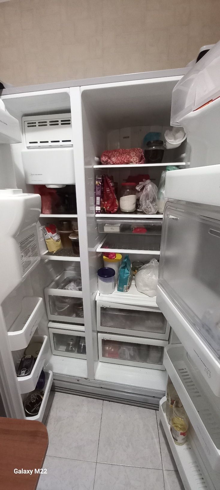 Холодильник Samsung Side Bi Side