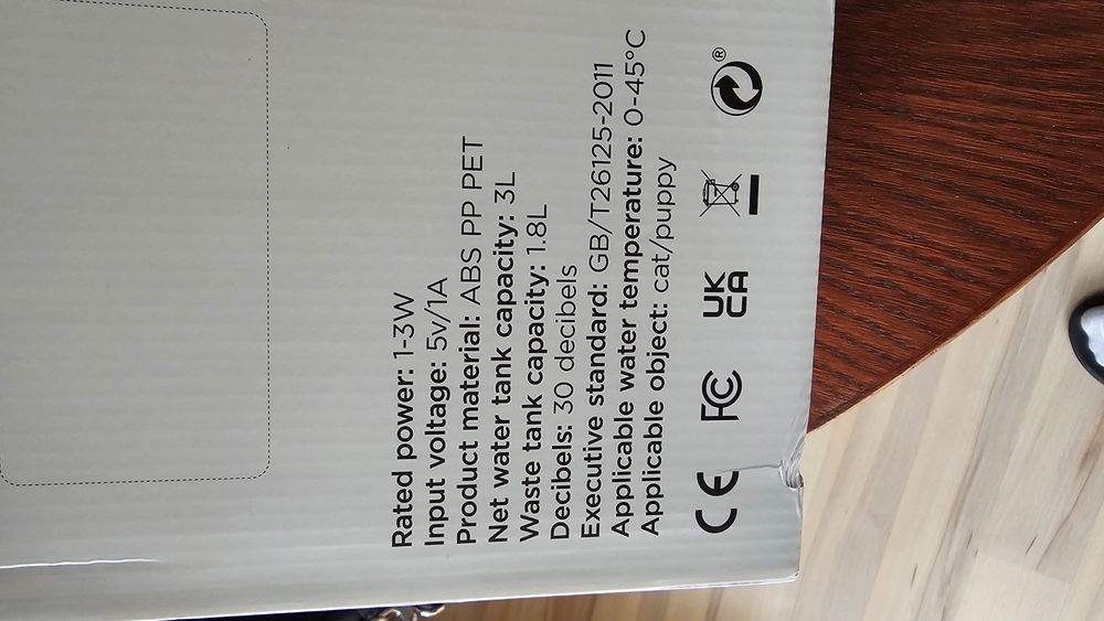 Dyspenser do wody dla zwierzaków