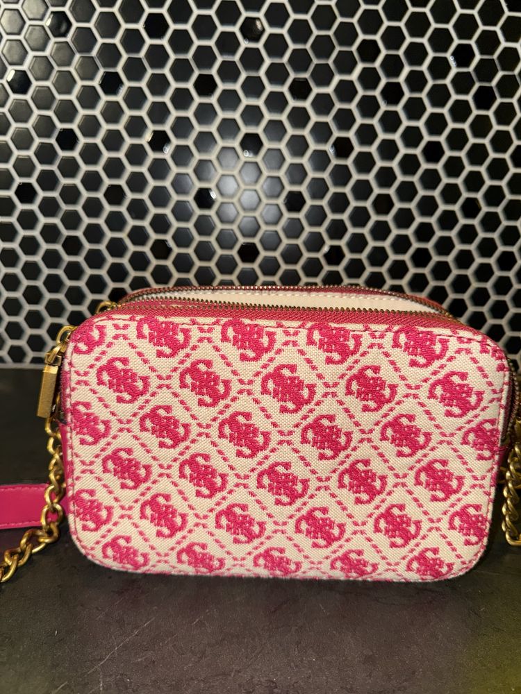 Сумка Guess - Magenta