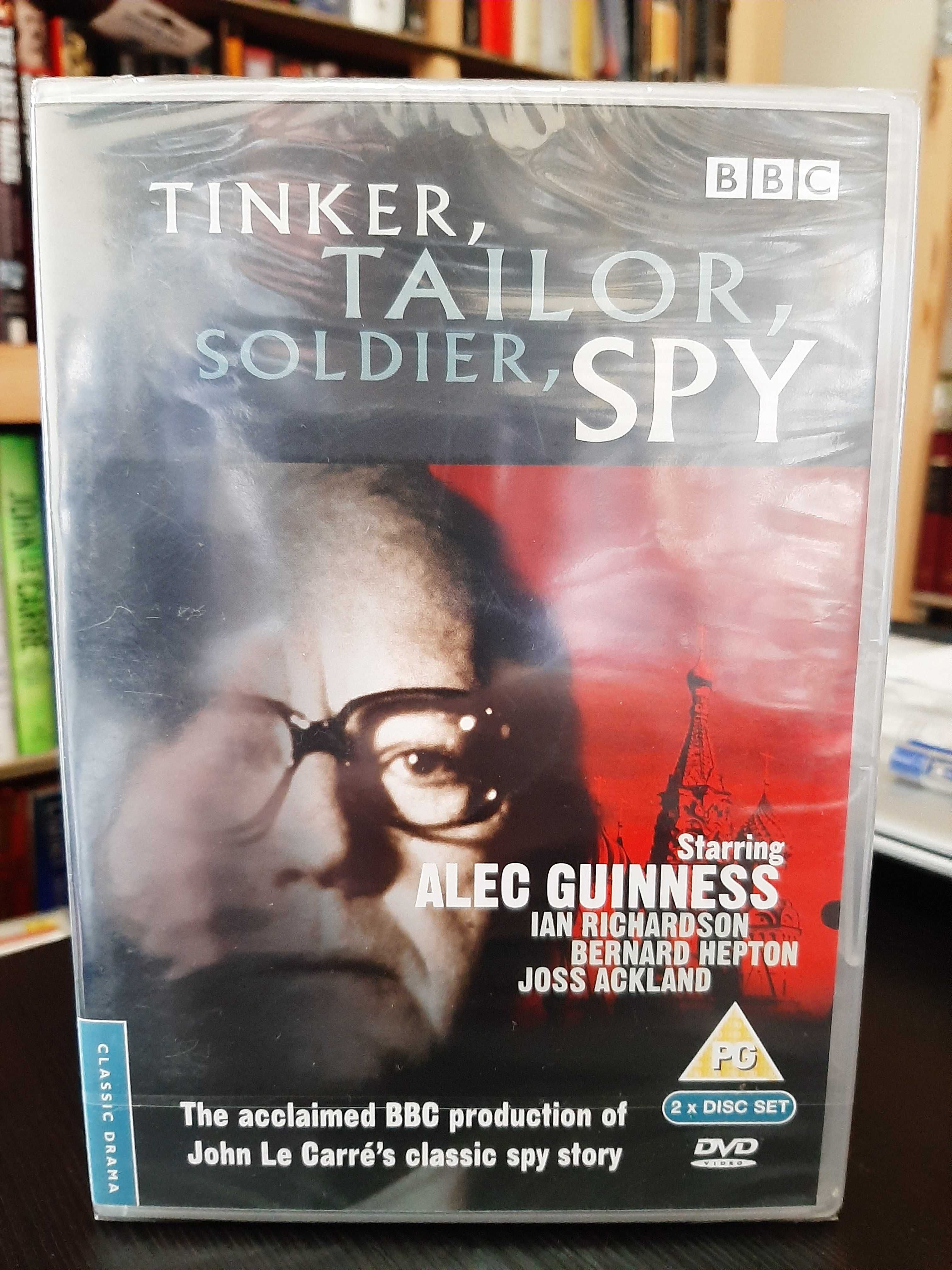Tinker Tailor Soldier Spy (TV series) – Alec Guinness – NOVO – SELADO