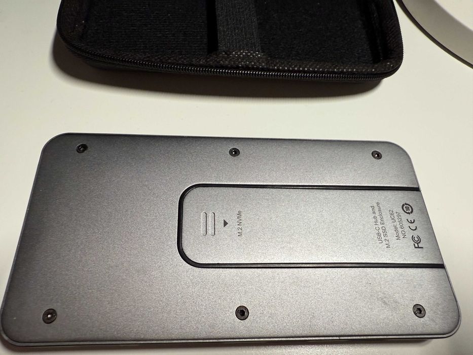 Hagibis-Docking Station C/ possiblidade de fazer de disco externo SSD