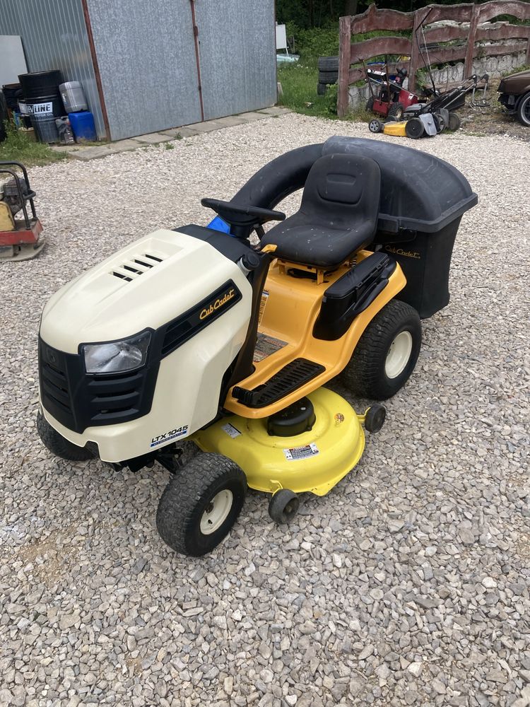 Traktorek cub cadet 20 hp hydro z koszem