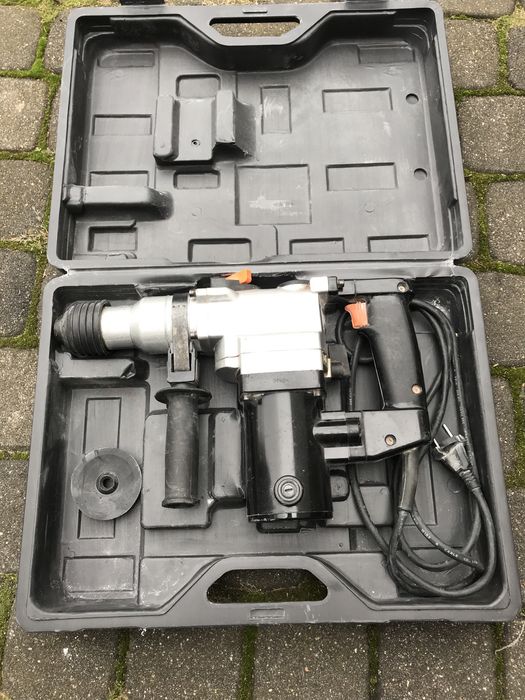 Młot i wiertarka w jednym 230v