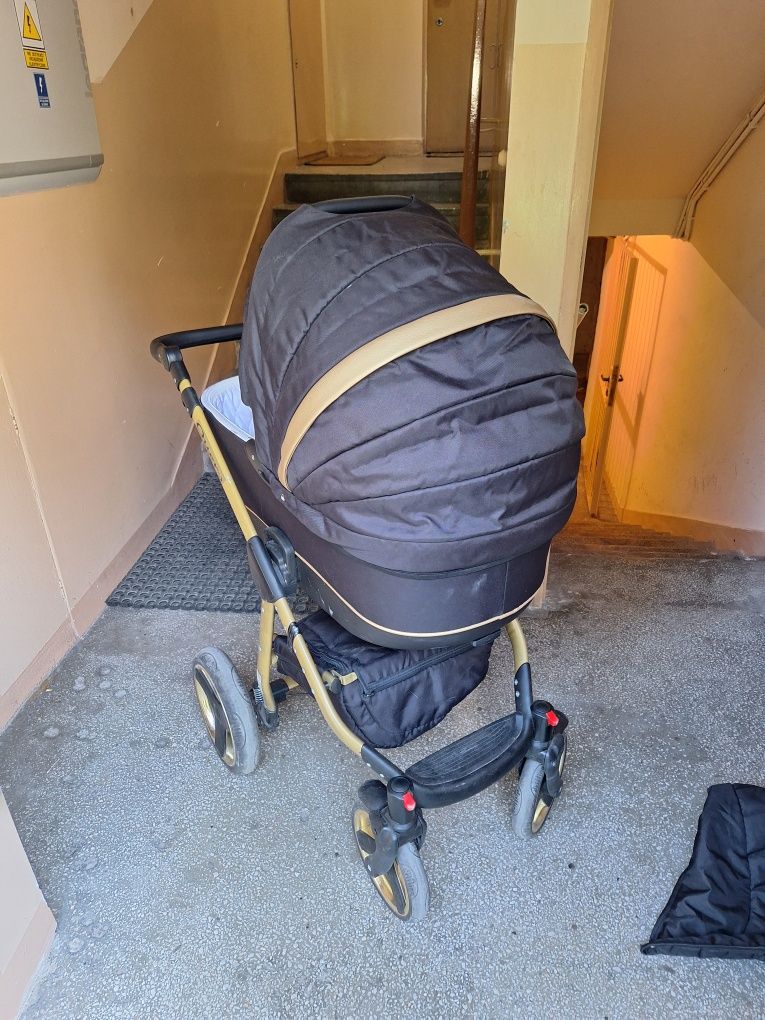 Sprzedam wózek 3w1