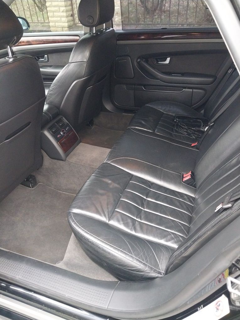 Продам Audi A8 Long